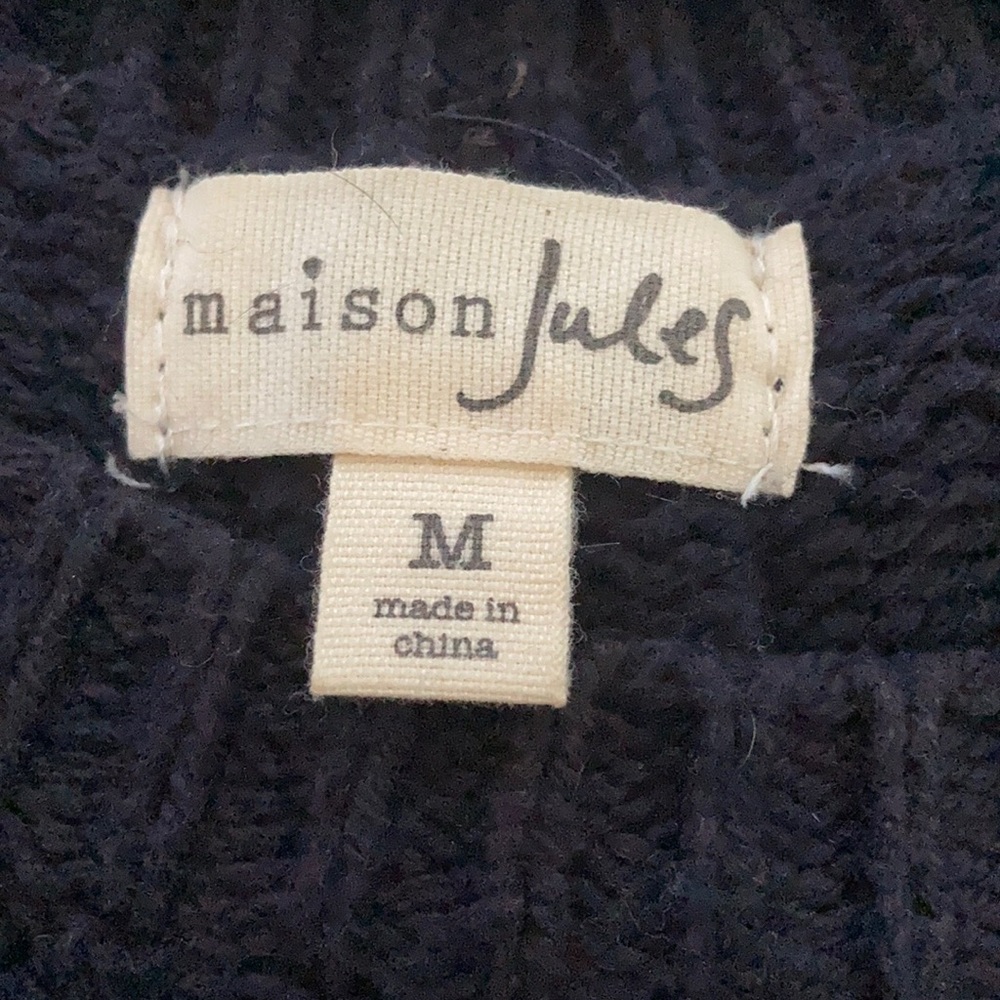 Sweater - Picture 3 of 4